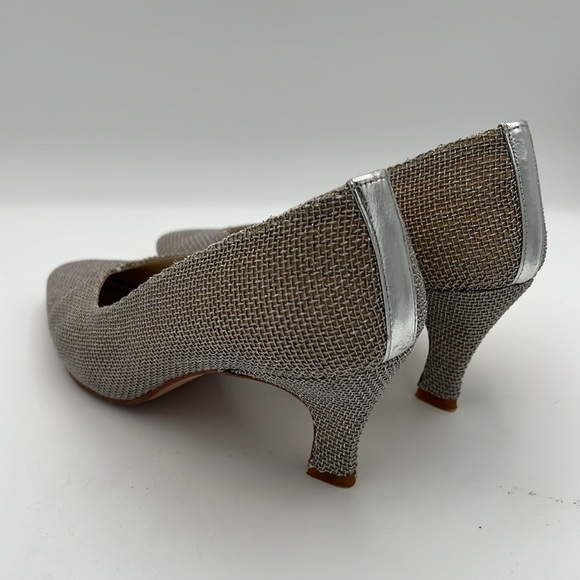 Jacques Levine Couture silver metal screen pointed toe leather pumps 7B - Picture 4 of 9